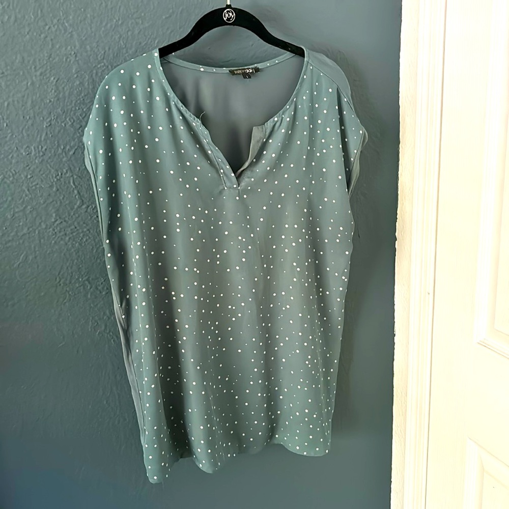 Women’s dress shirt.